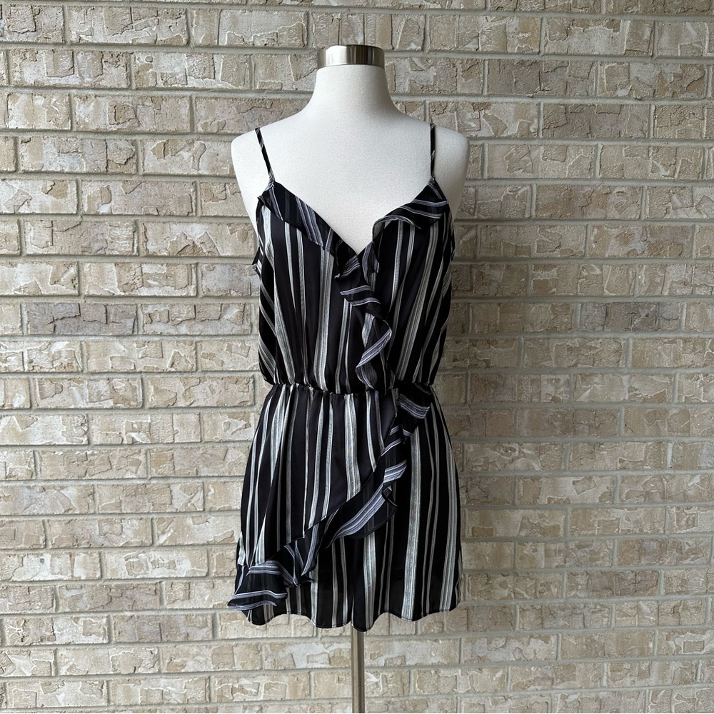 BCBGeneration Striped Romper Size S 🌸 - Picture 6 of 16